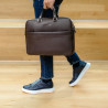 Τσάντα laptop 301g 01 biz καφέ lifestyle