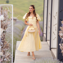 Τσάντα γυναικεία χειρός 042g butter yellow+raffia lifestyle